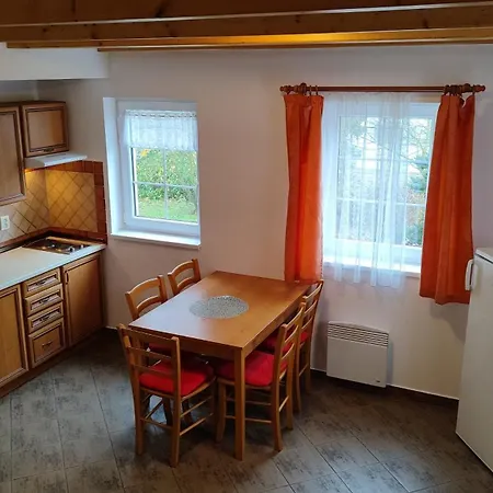 Kolodeje-zluty Dum * Ceske Budejovice