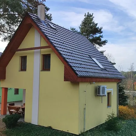 Kolodeje-ubytovani U Reky V Soukromem Arealu-yellow Lägenhet *