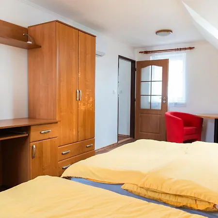 Kolodeje-zluty Dum Apartment Ceske Budejovice