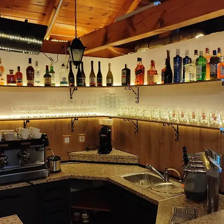 Kolodeje-zluty Dum アパート チェスケー・ブジェヨヴィツェ