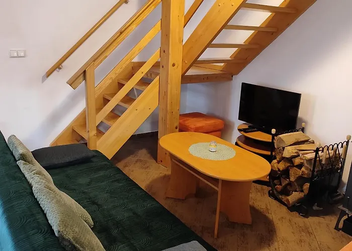 Kolodeje-zluty Dum *