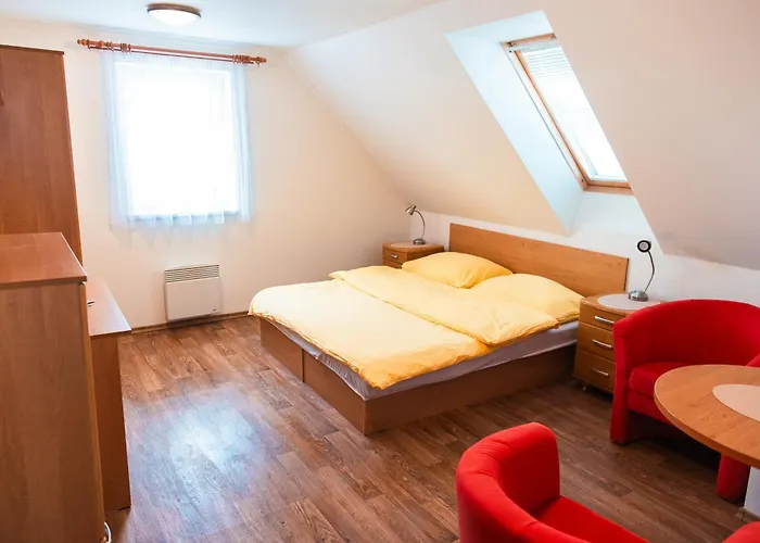 Kolodeje-zluty Dum 아파트