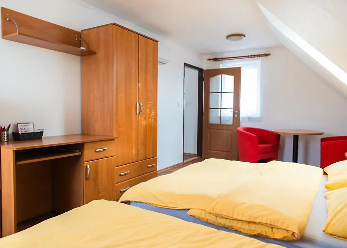 Kolodeje-zluty Dum アパート チェスケー・ブジェヨヴィツェ